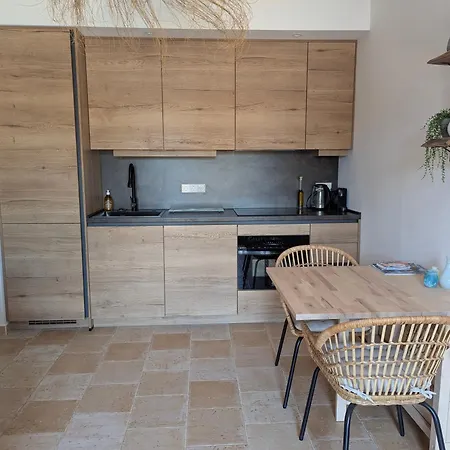 Apartment Oasis *